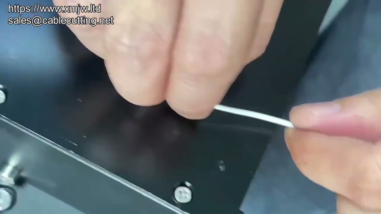Mesin Pelucut Wayar Laser Berketepatan Tinggi untuk Pengupasan Perisai Kerajang Aluminium Kabel