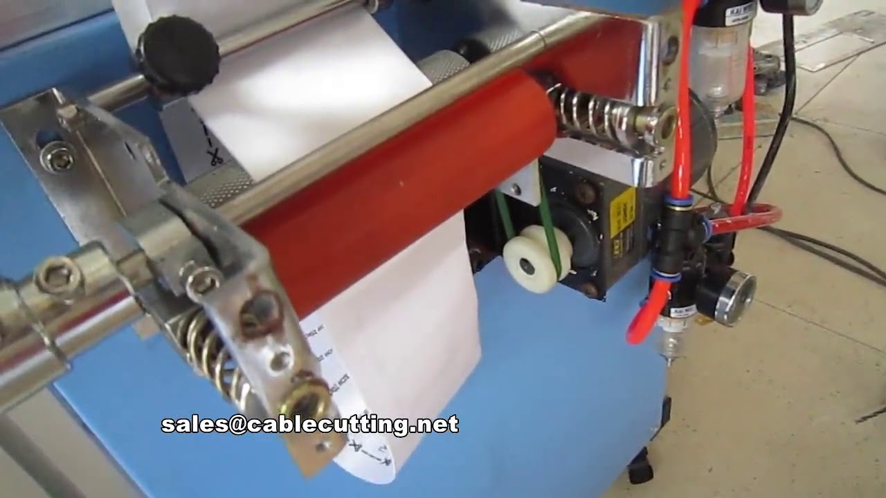 Mesin Pemotong Label Ultrasonik Satin Putih untuk Label Tenun dan Pencetak TTR – Tajam & Kemas