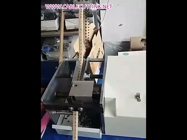Mesin Pemotong dan Pembengkok Kaki Kapasitor Tepat