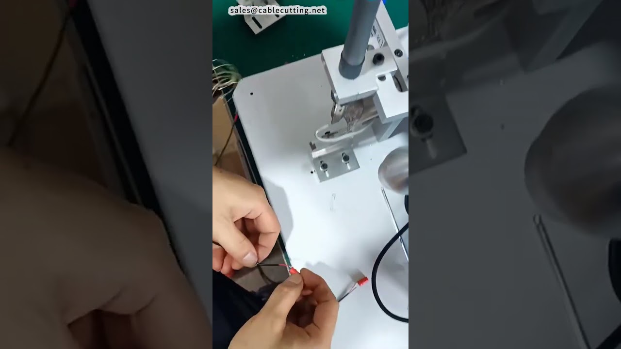 Mesin Pateri Automatik dengan Rekaan Klip Unik