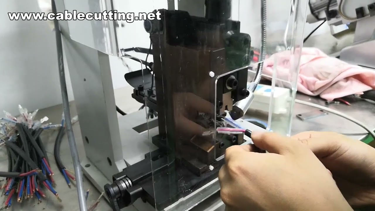 Mesin Crimping Terminal Kabel, Terminal Elektrik & Terminal Gelang – Automatik dan Tepat