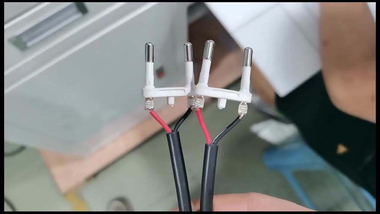 Mesin Crimping Kabel Automatik dengan Feeder Plat Bergetar untuk Palam 2 Pin & 3 Pin
