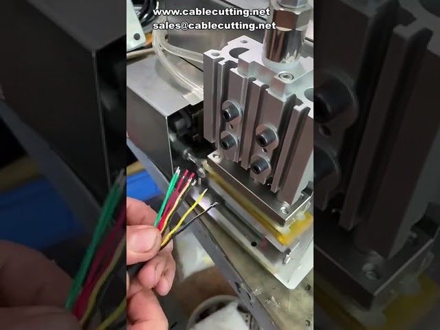 Mesin Pelurus Automatik untuk Kabel Pasangan Terpiuh & Kawat Berbilang Teras