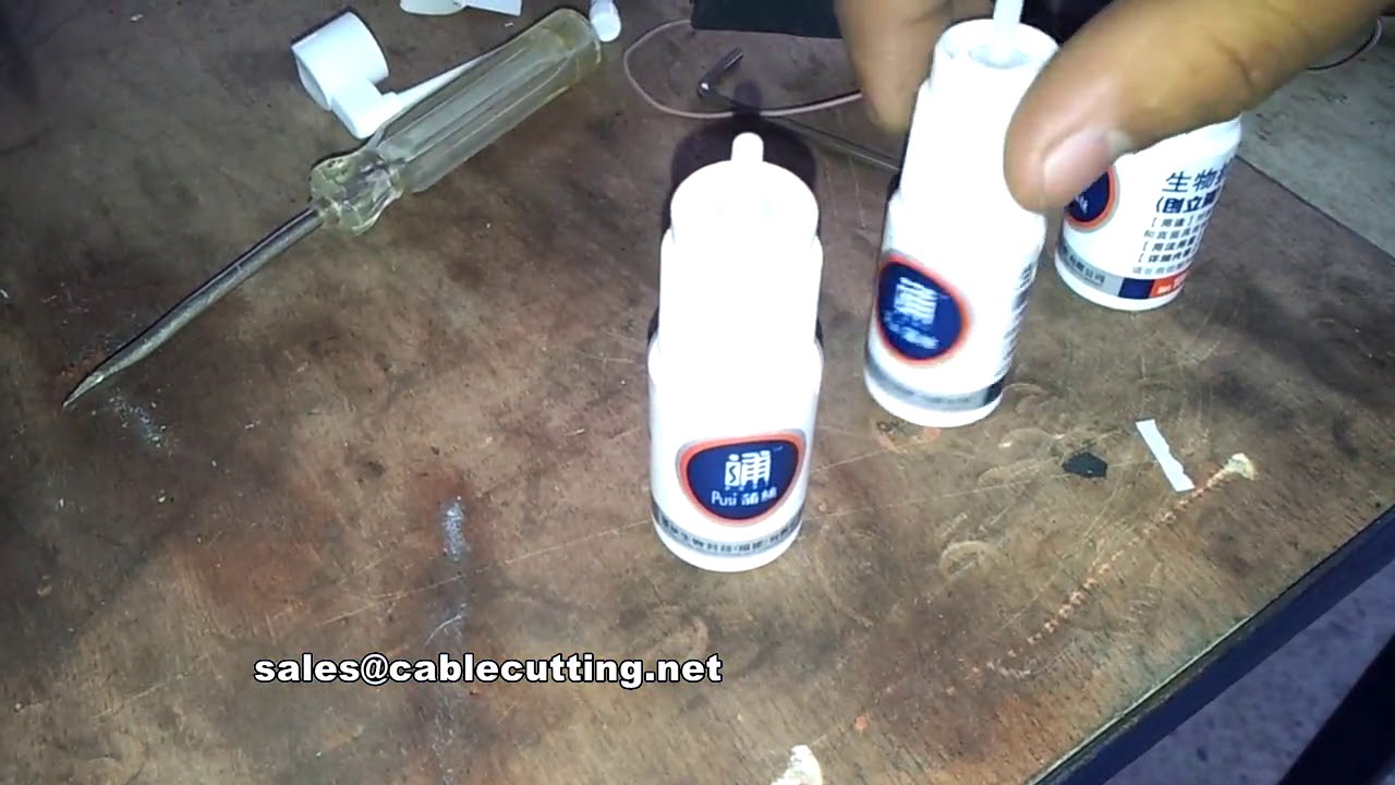 Mesin Pelabel Botol untuk Label Transparan dengan Pencetak Kod - Ujian Label Telus