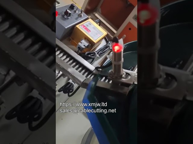 Mesin Crimping Terminal Semi Automatik Senyap dengan Penggetar Plat Automatik