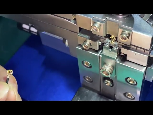 Mesin Crimping Terminal Koaksial IPEX-SMA untuk Sambungan Peranti Sub-6 LTE, Wi-Fi dan IoT