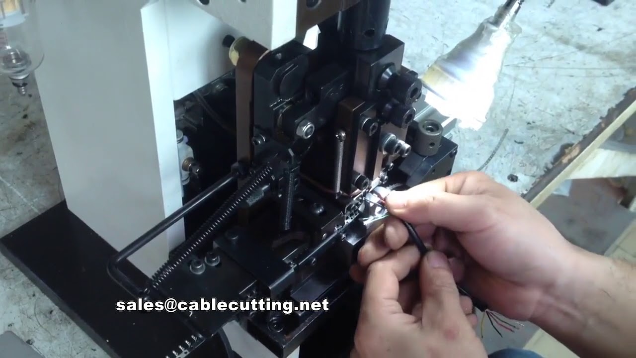 Mesin Penjalur dan Crimping Kabel Semi Automatik – Mesin Crimping Terminal Efisien